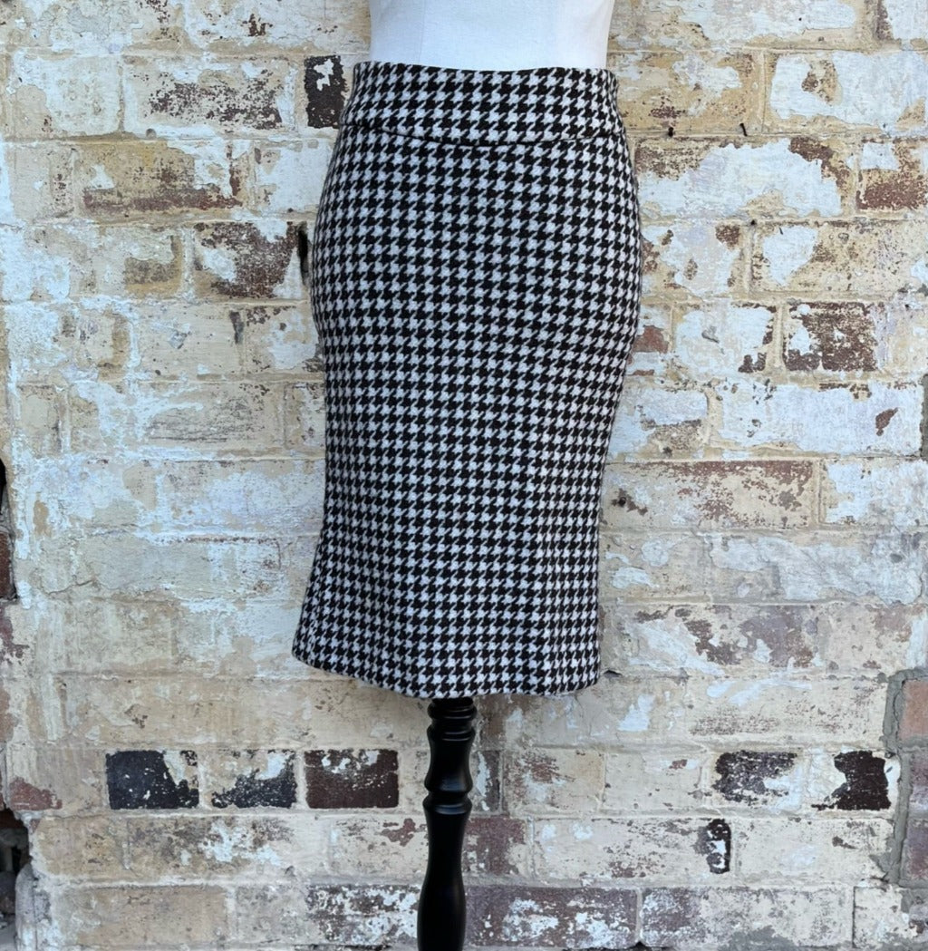 Houndstooth Patterned Skirt H&m H&M Houndstooth Midi Skirt