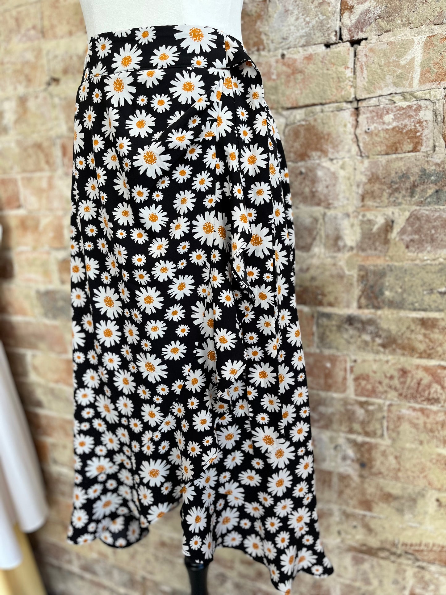 Lofty Manner Daisy Skirt (Size L)